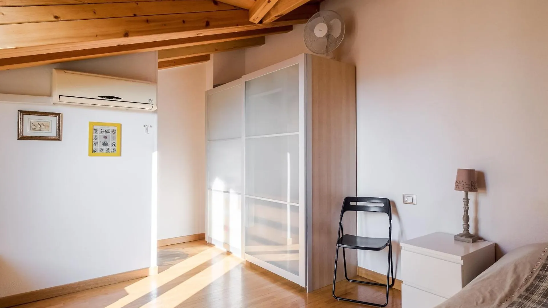 Attic In Historical Center Bologna Apartment